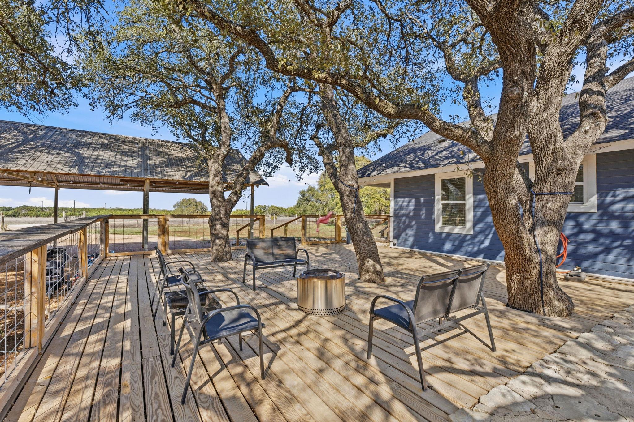 255 Rocky Creek Rd, Dripping Springs, TX 78620