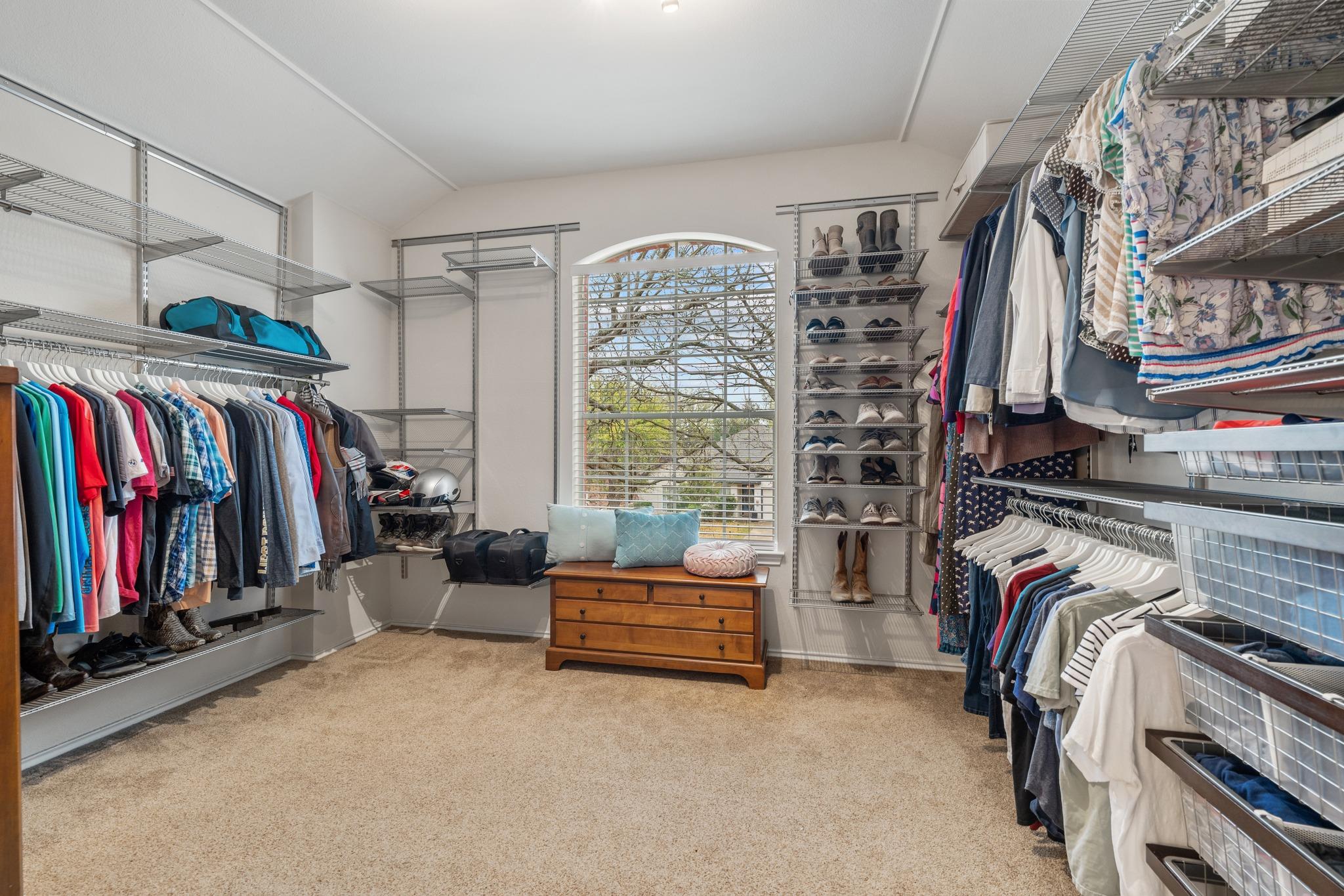 4223 Kingsburg Dr, Round Rock, TX 78681