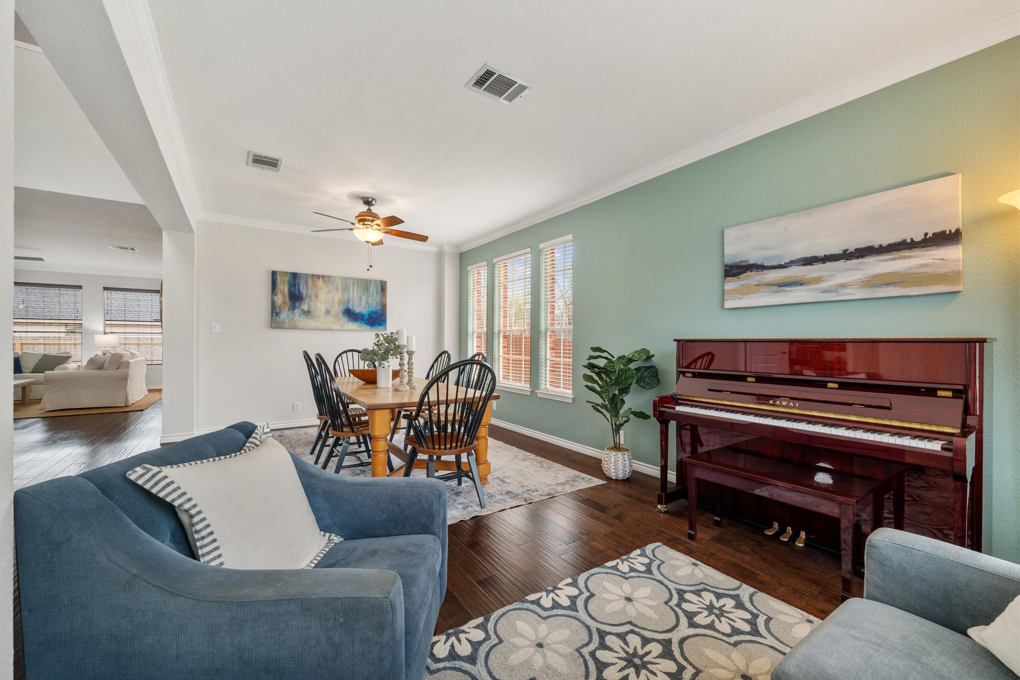 4223 Kingsburg Dr, Round Rock, TX 78681