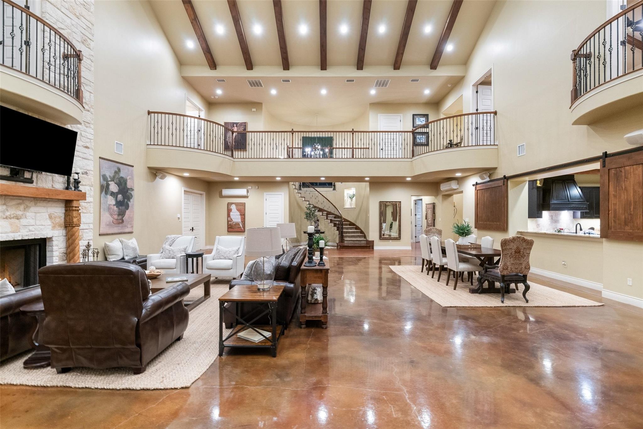 7220 Creek Rd, Dripping Springs, TX 78620