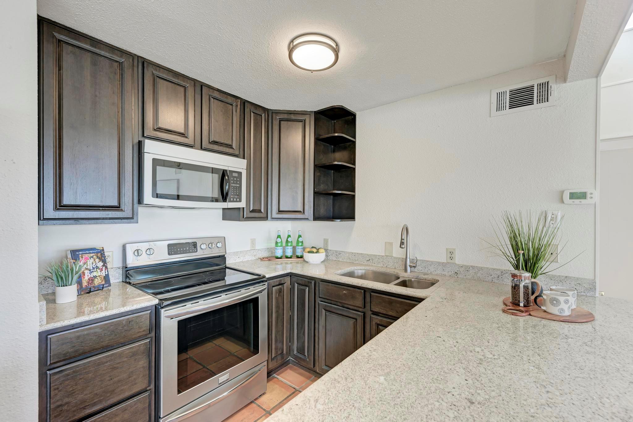 8130 JOY Rd, Volente, TX 78641