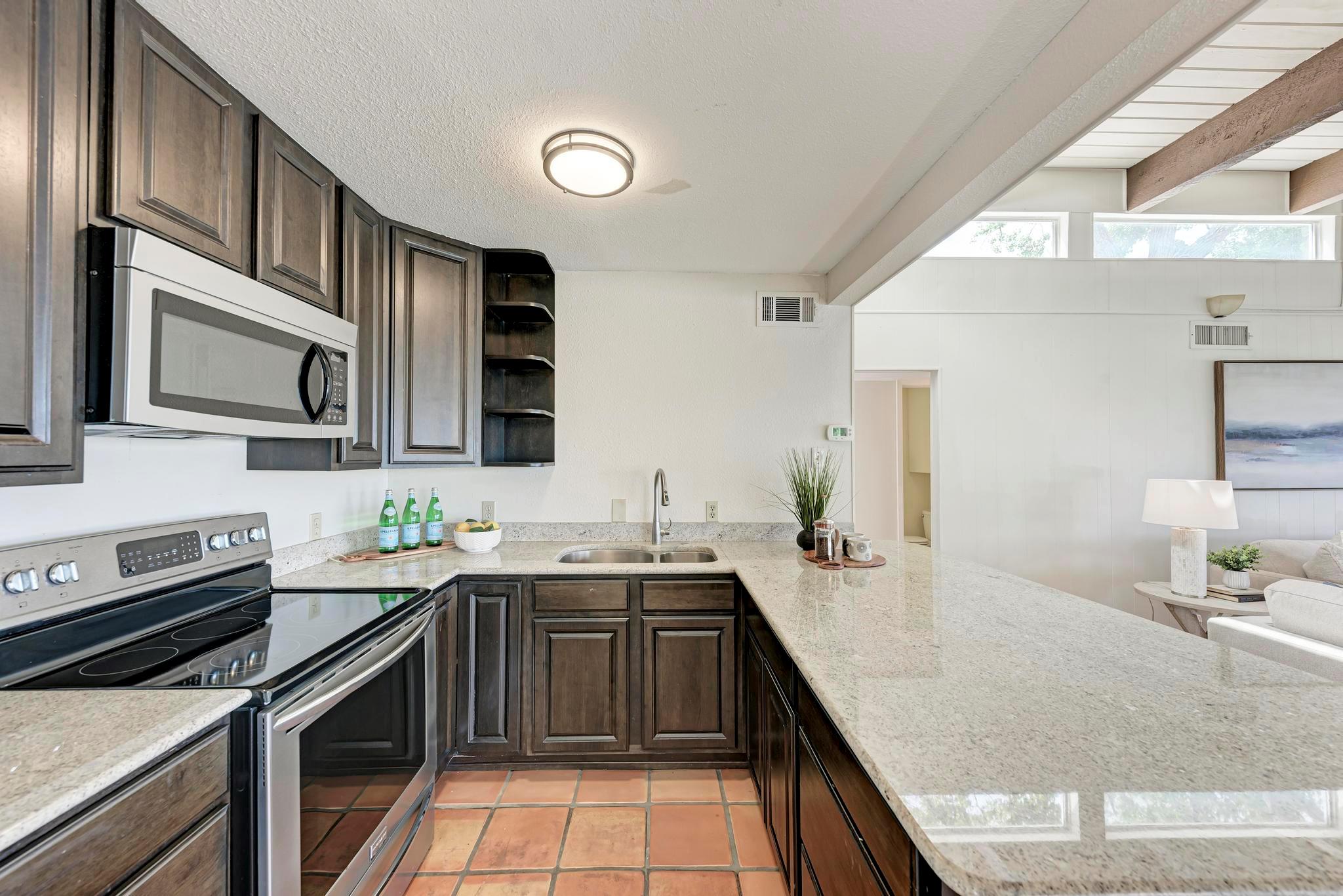 8130 JOY Rd, Volente, TX 78641