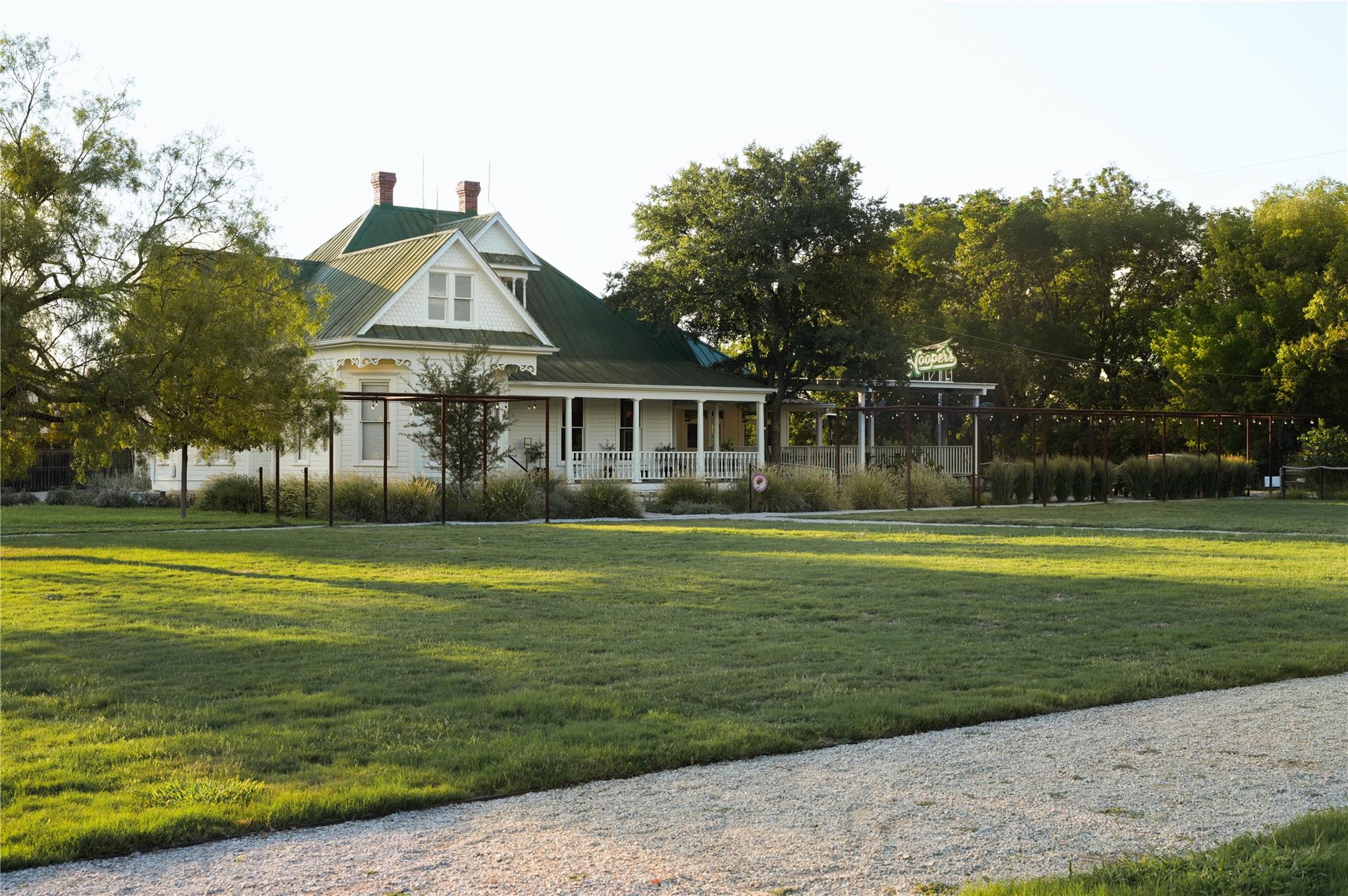 1001 King Ct, Kingsland, TX 78639