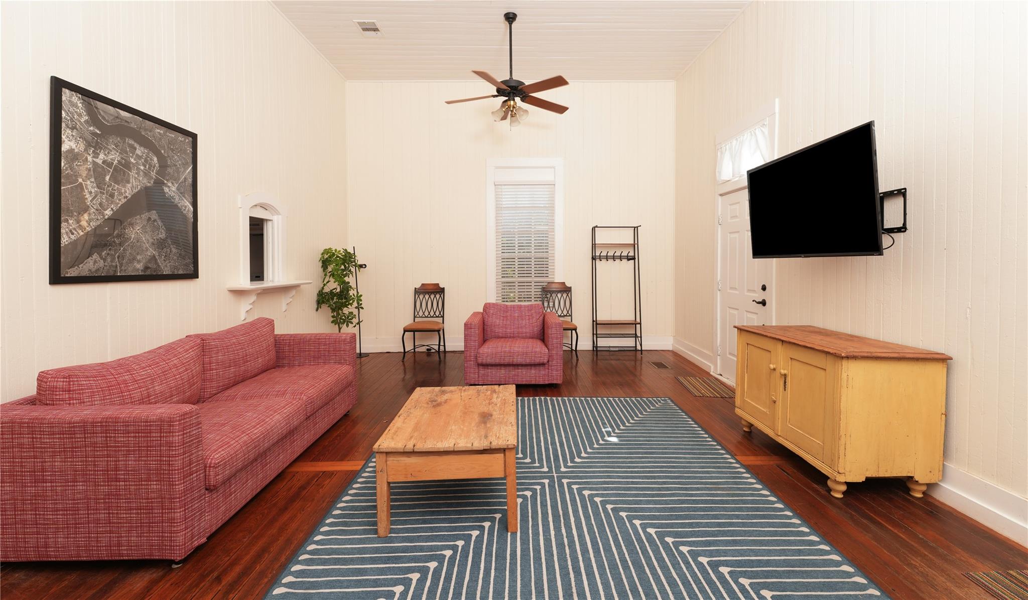 1001 King Ct, Kingsland, TX 78639