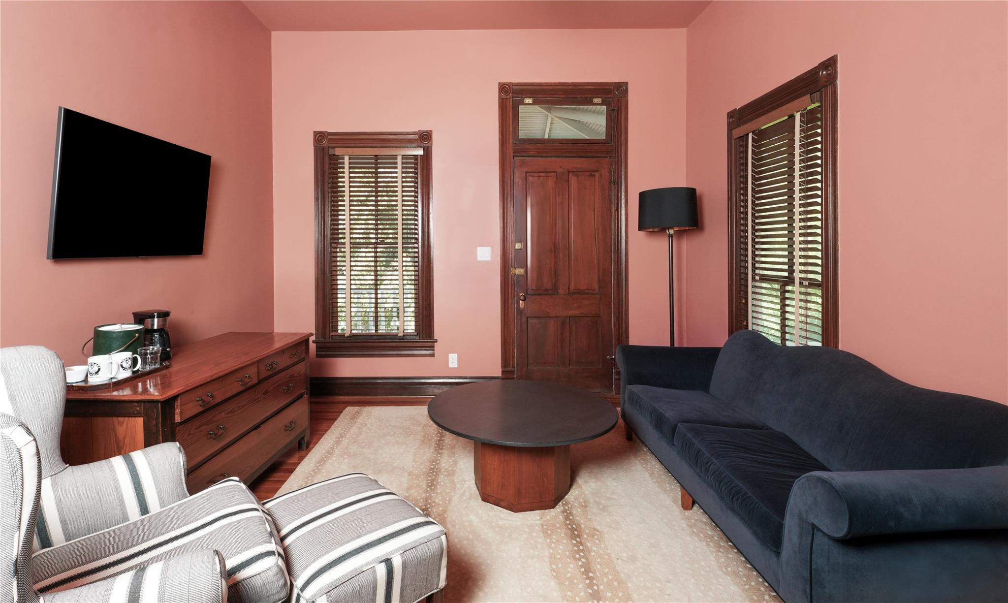 1001 King Ct, Kingsland, TX 78639