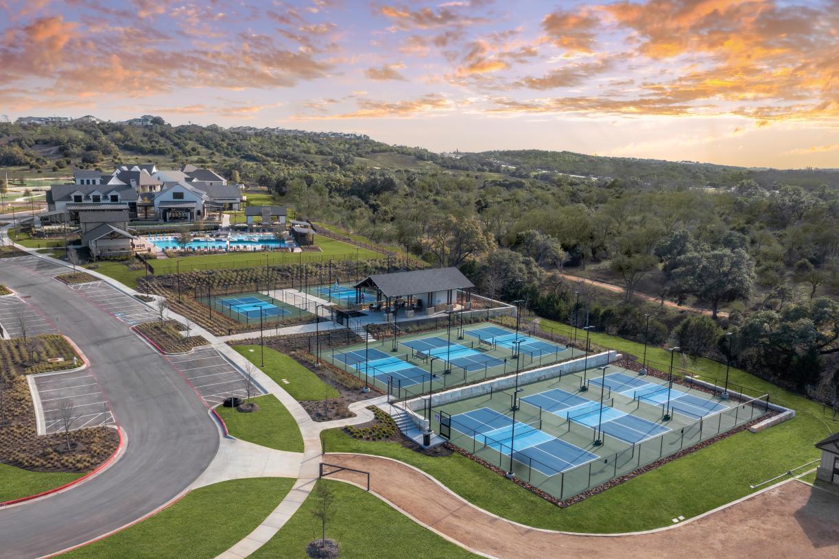 613 Hallwood Dr, Liberty Hill, TX 78642