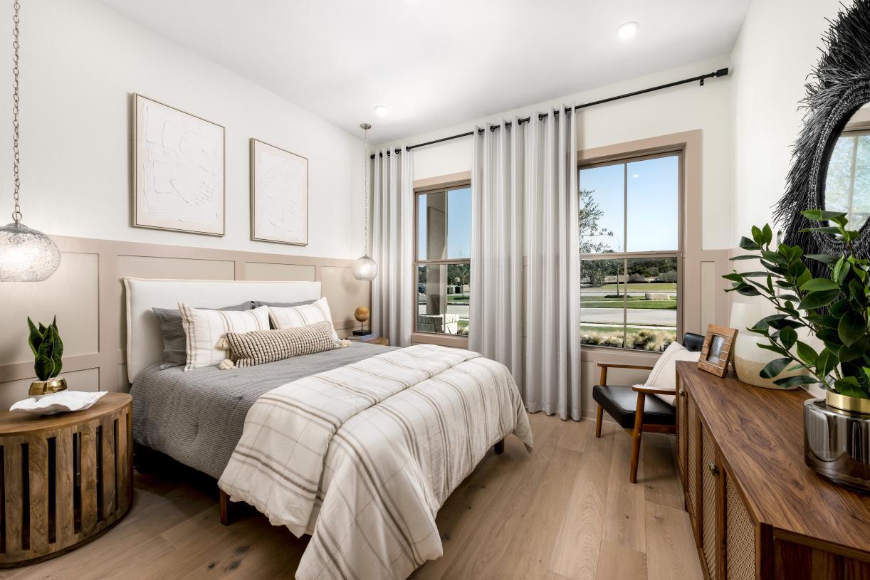 613 Hallwood Dr, Liberty Hill, TX 78642