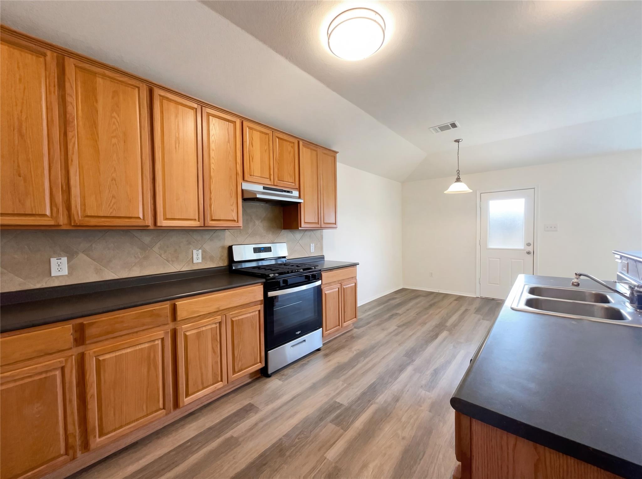 506 Gettysburg Loop, Elgin, TX 78621