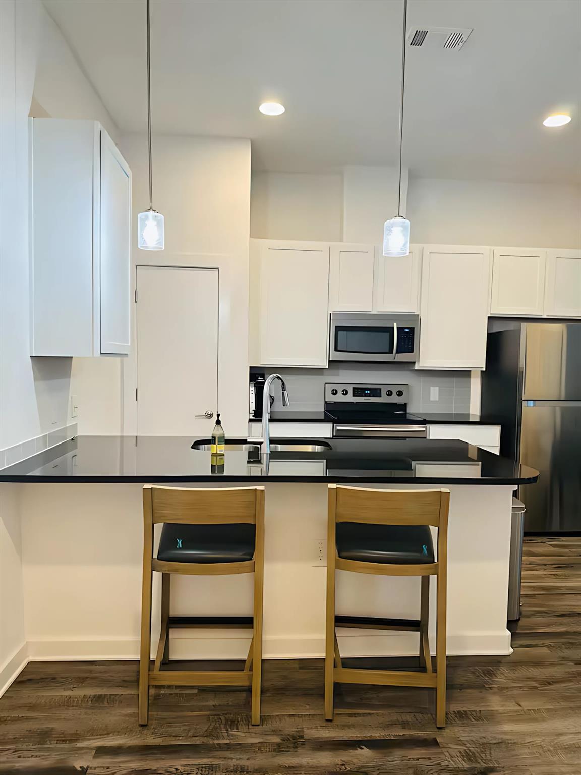 680 Naumann DR #A4 # A4, Leander, TX 78641