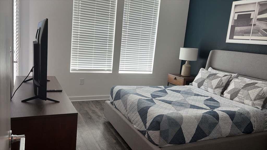 680 Naumann DR #A4 # A4, Leander, TX 78641