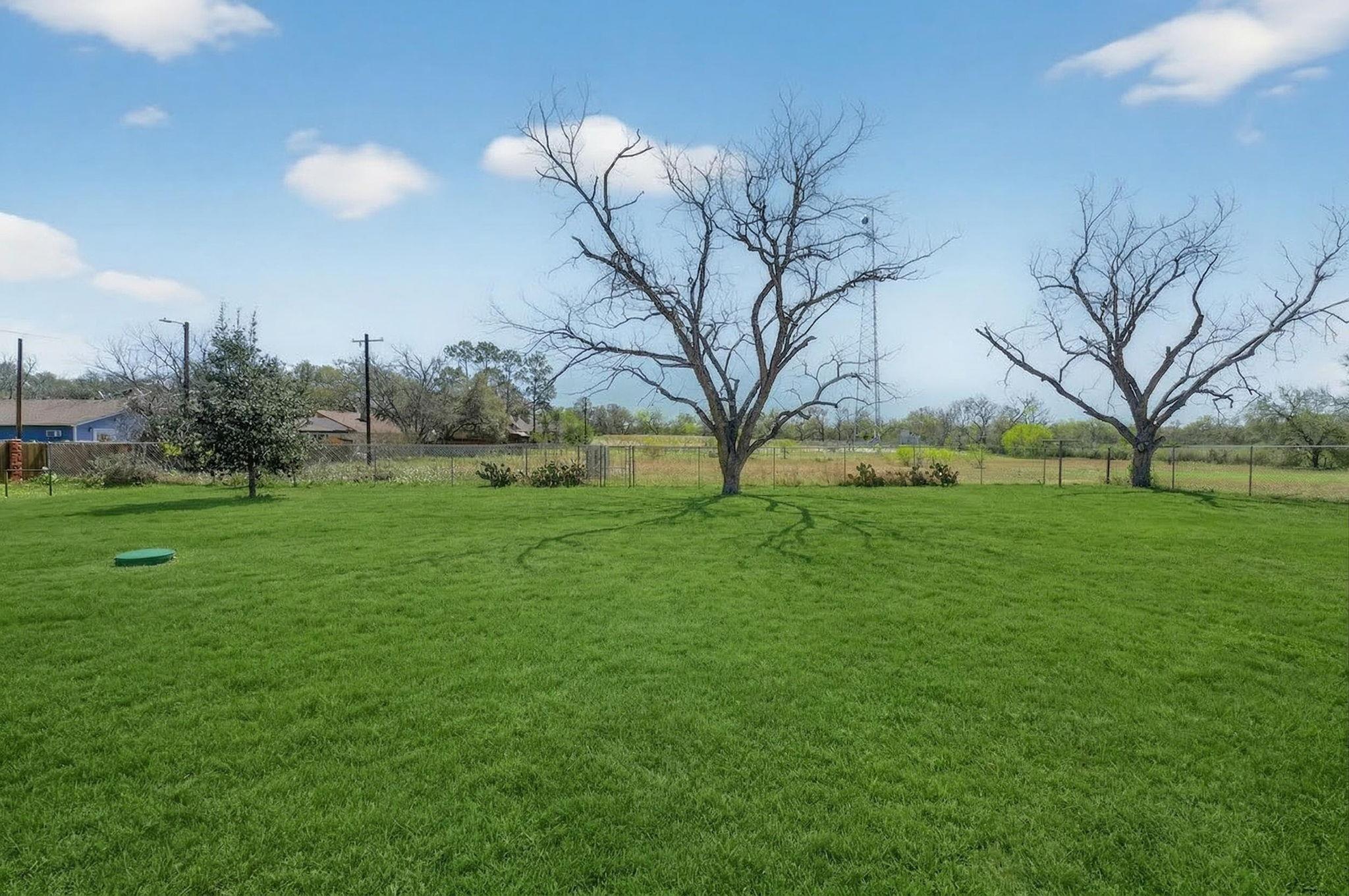 514 Hospital Blvd, Floresville, TX 78114