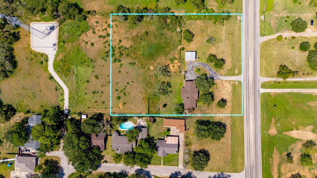 514 Hospital Blvd, Floresville, TX 78114