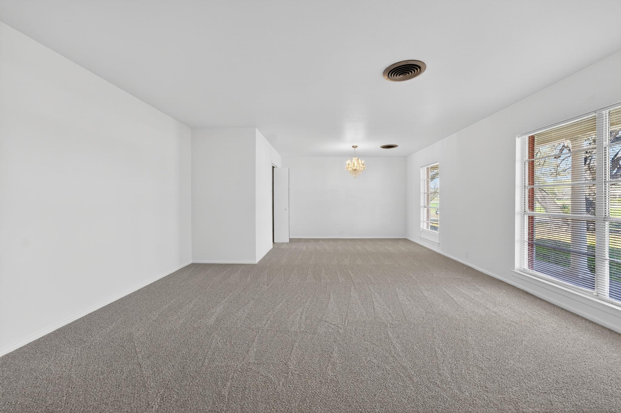 514 Hospital Blvd, Floresville, TX 78114