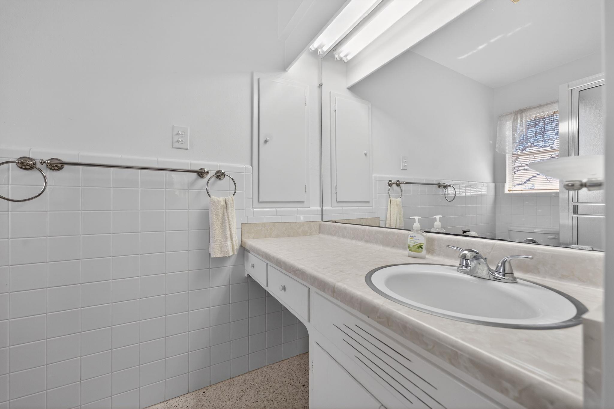 514 Hospital Blvd, Floresville, TX 78114