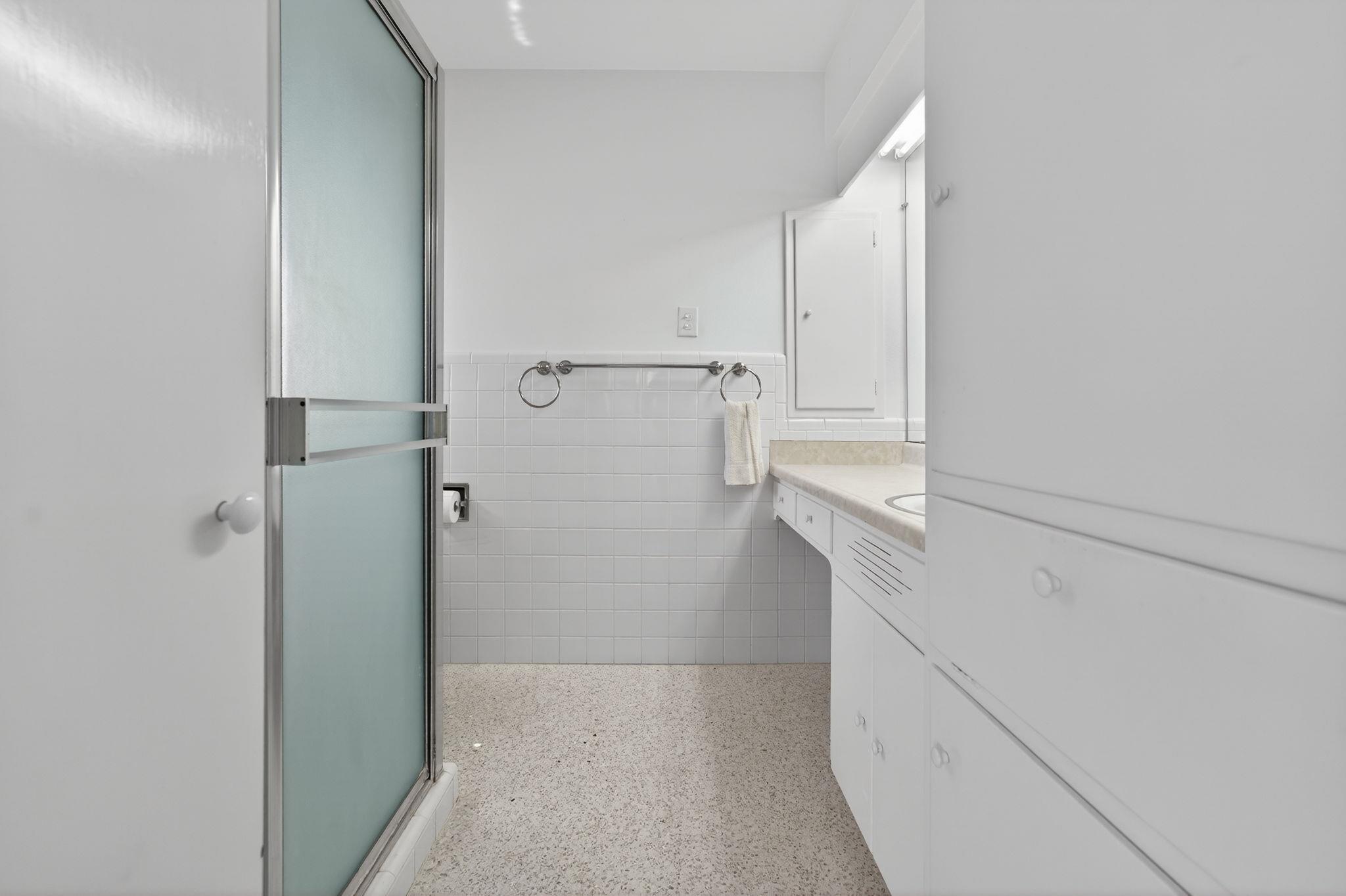 514 Hospital Blvd, Floresville, TX 78114