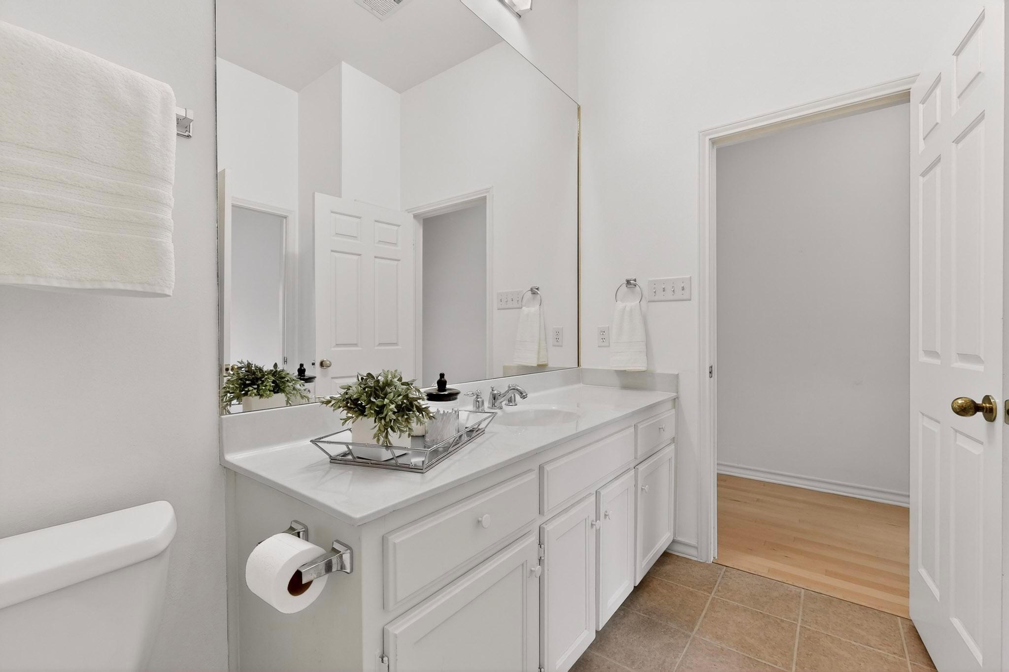 2203 Onion Creek Pkwy # 8, Austin, TX 78747