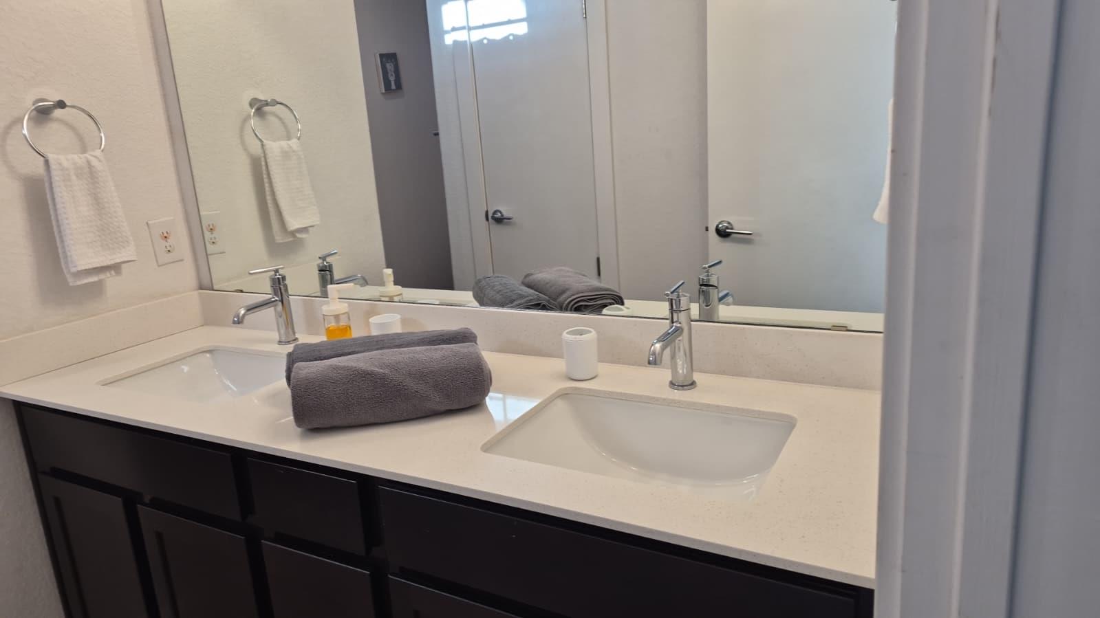 680 Naumann DR #A3 # A3, Leander, TX 78641