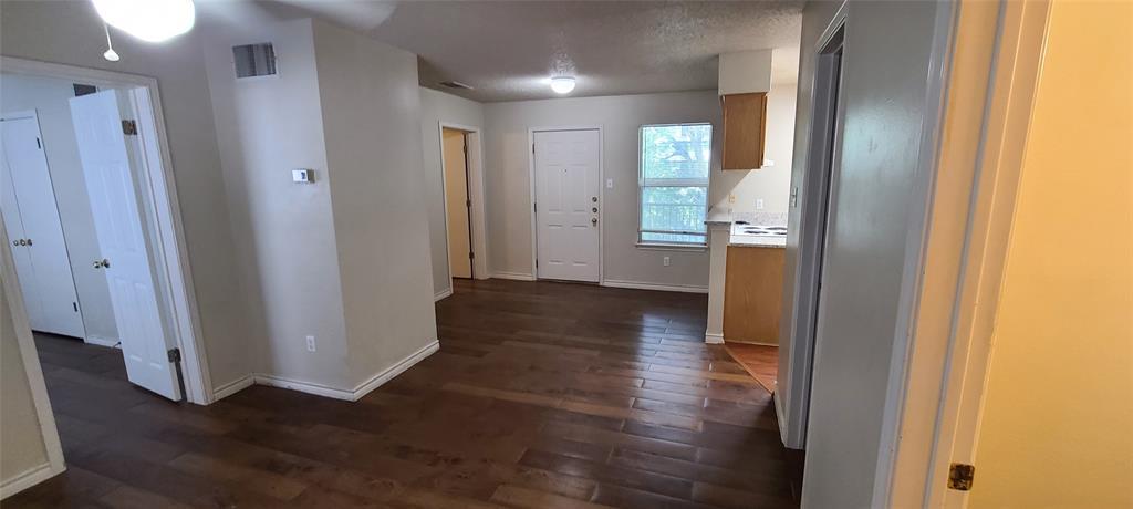 1907 Robbins Pl # 204, Austin, TX 78705