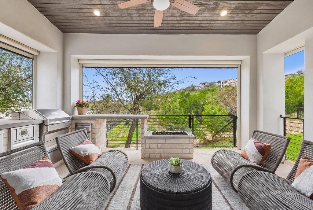 311 Bowcross Pt, Austin, TX 78738