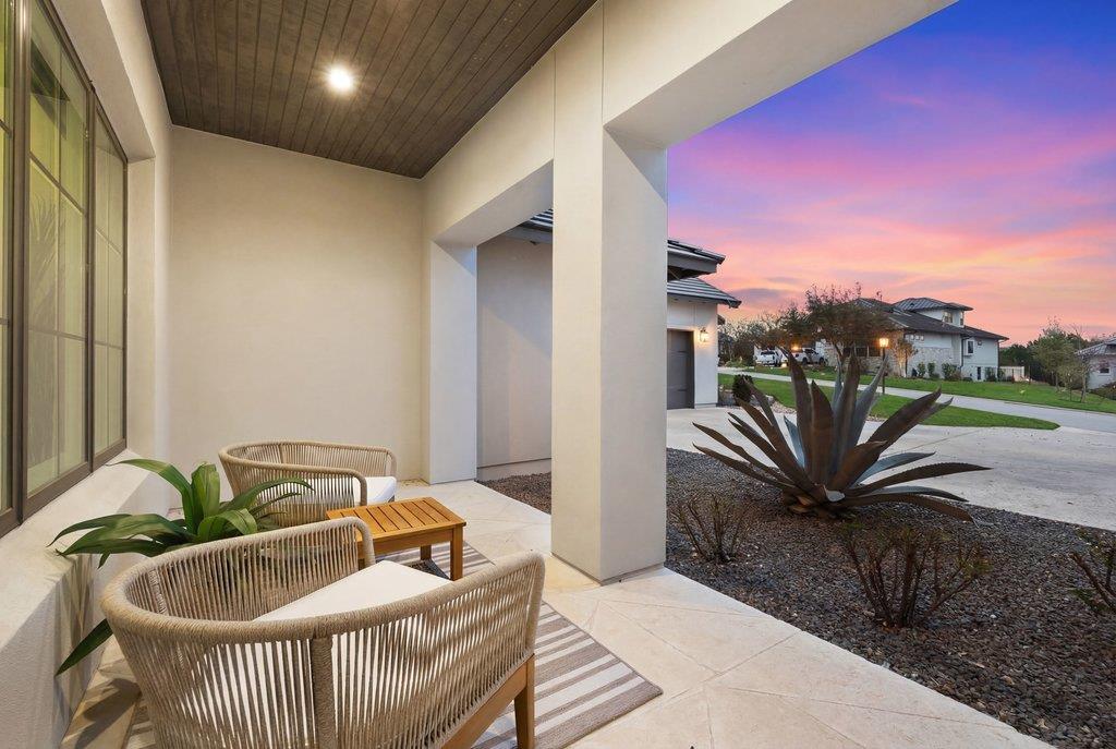 311 Bowcross Pt, Austin, TX 78738