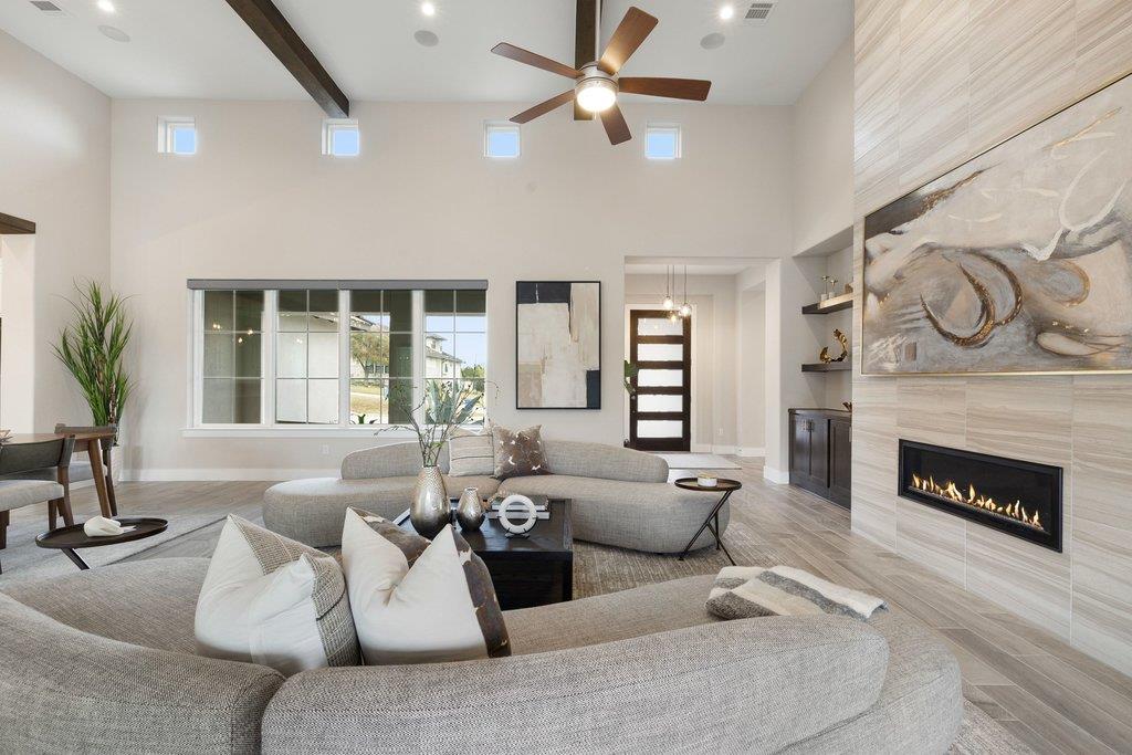 311 Bowcross Pt, Austin, TX 78738