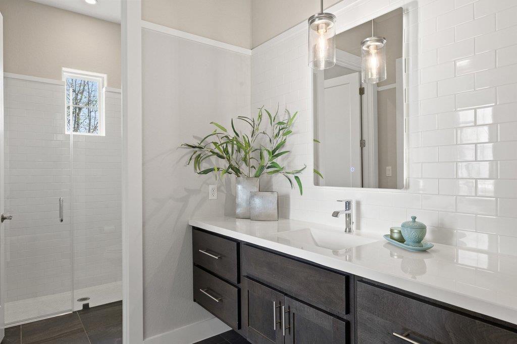 311 Bowcross Pt, Austin, TX 78738