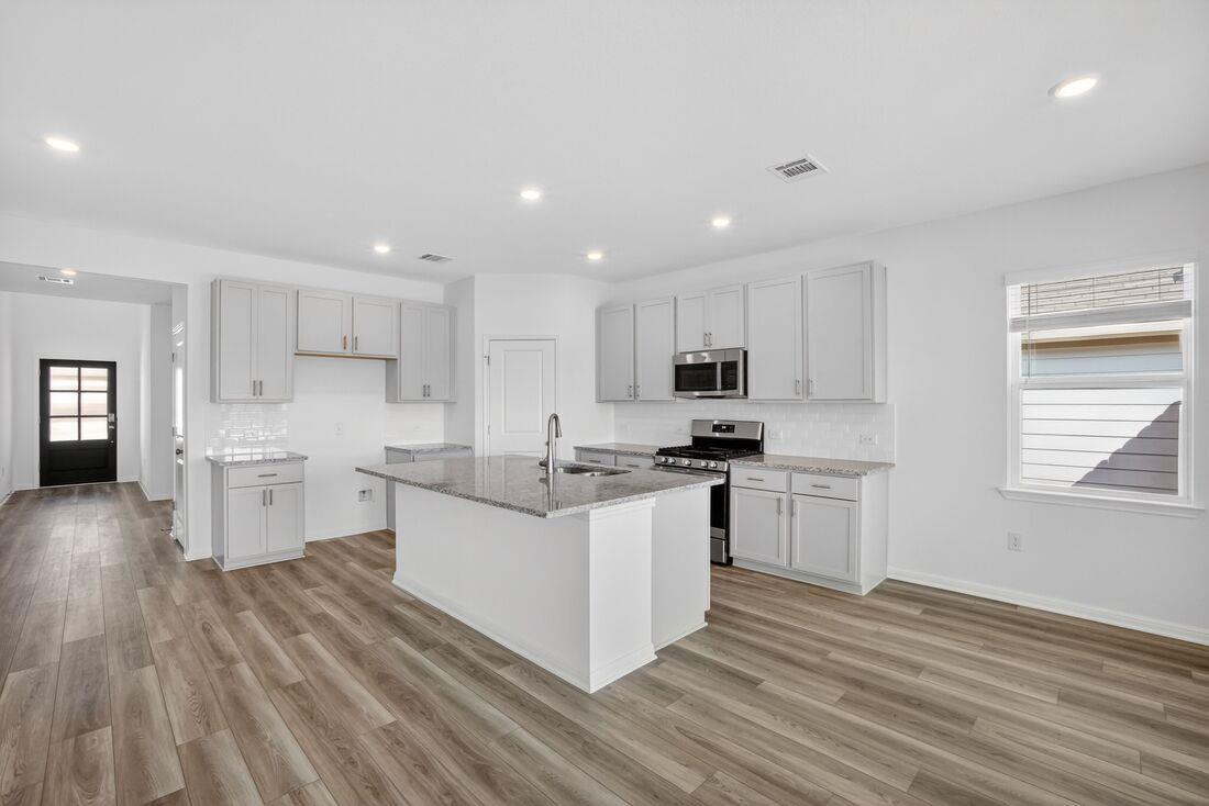 14101 Axel Johanson Dr, Del Valle, TX 78617