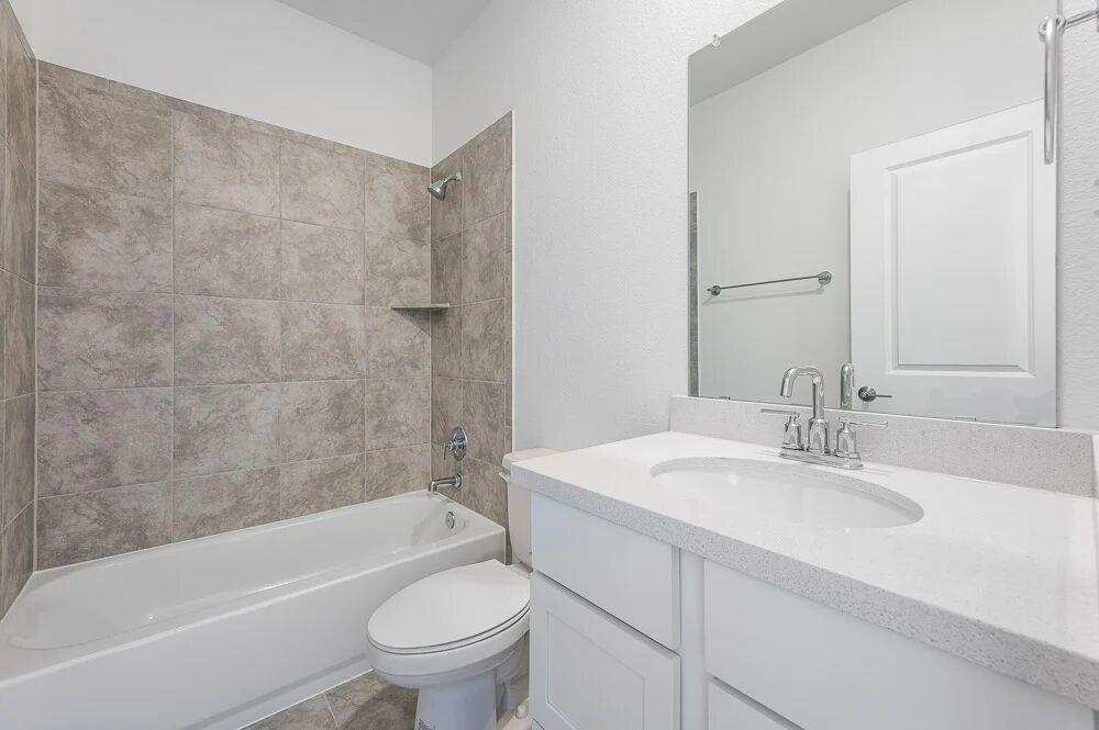 14101 Axel Johanson Dr, Del Valle, TX 78617