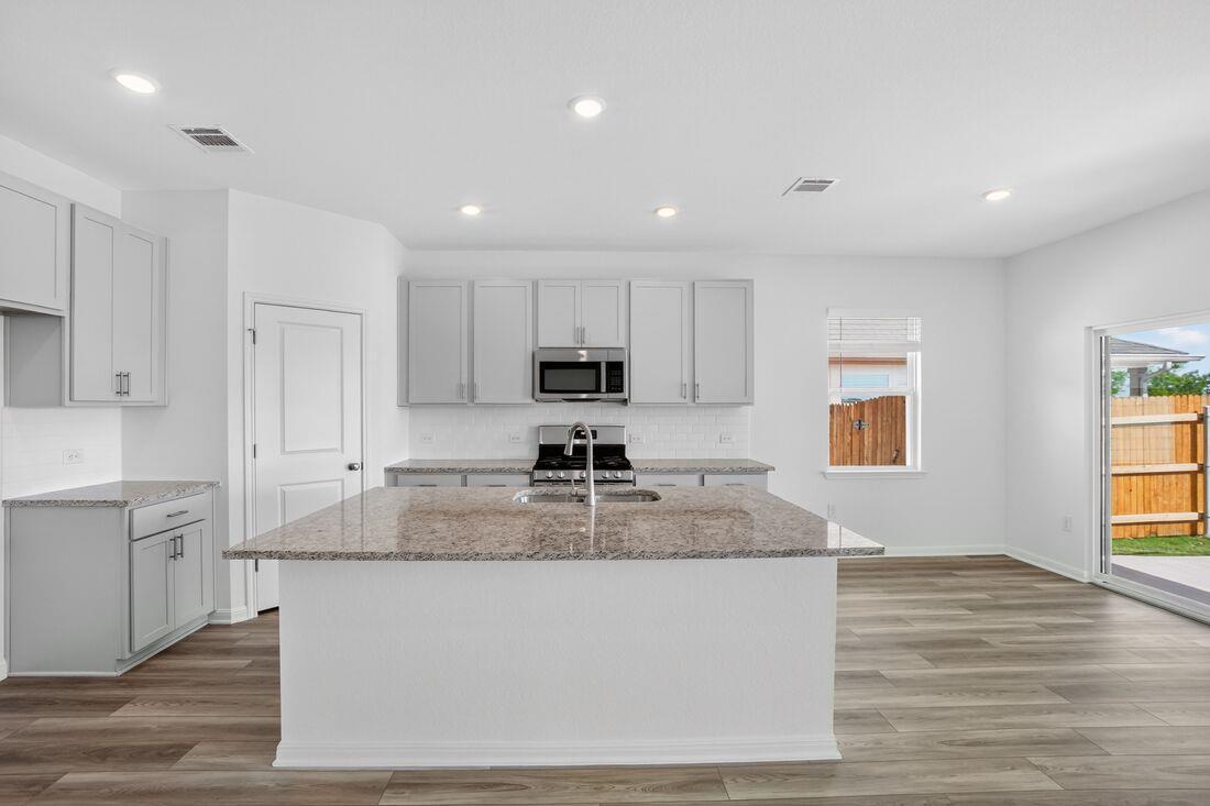 14101 Axel Johanson Dr, Del Valle, TX 78617