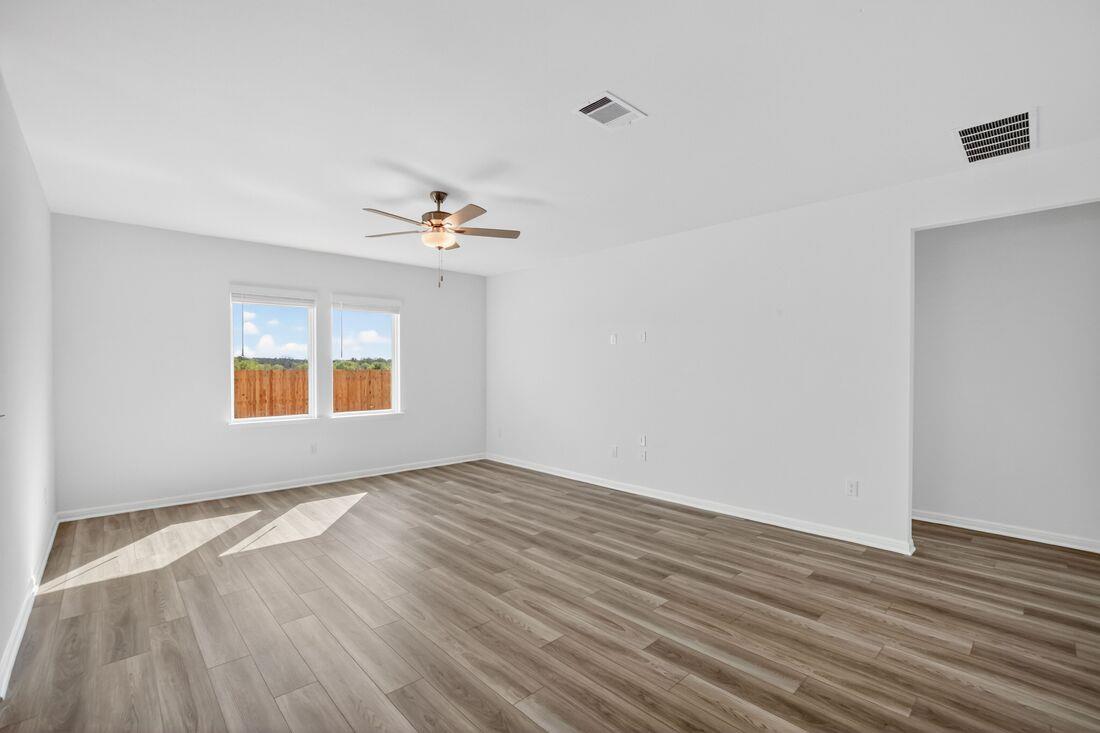 14101 Axel Johanson Dr, Del Valle, TX 78617