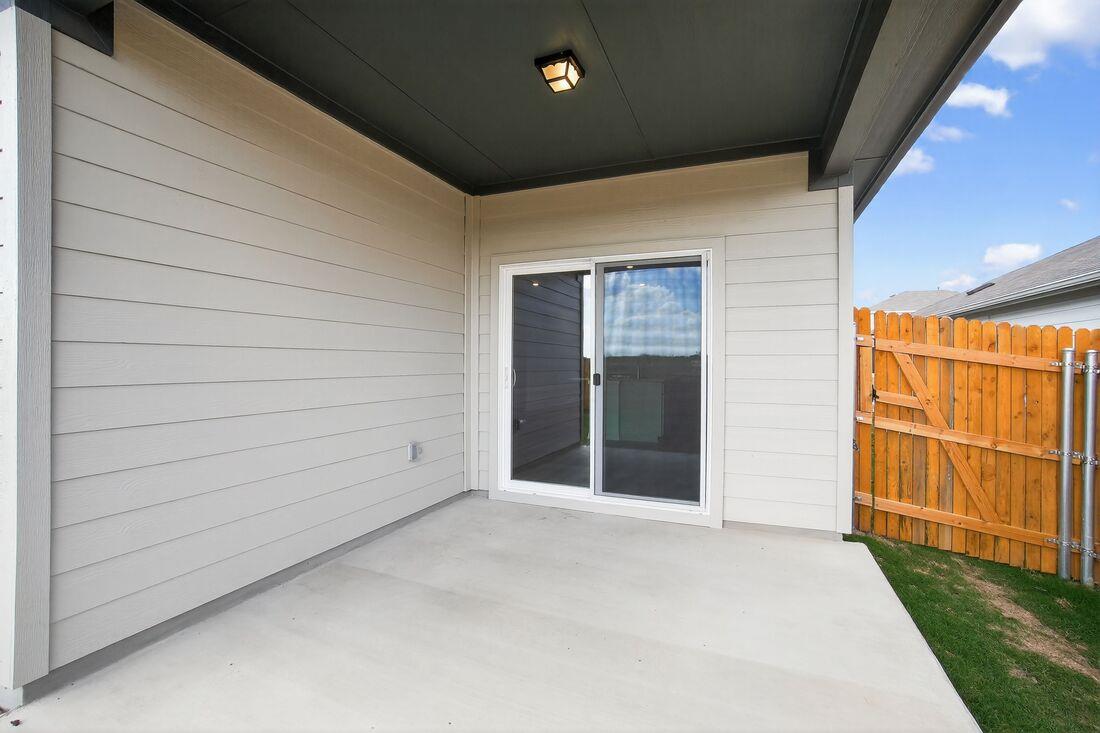 14101 Axel Johanson Dr, Del Valle, TX 78617