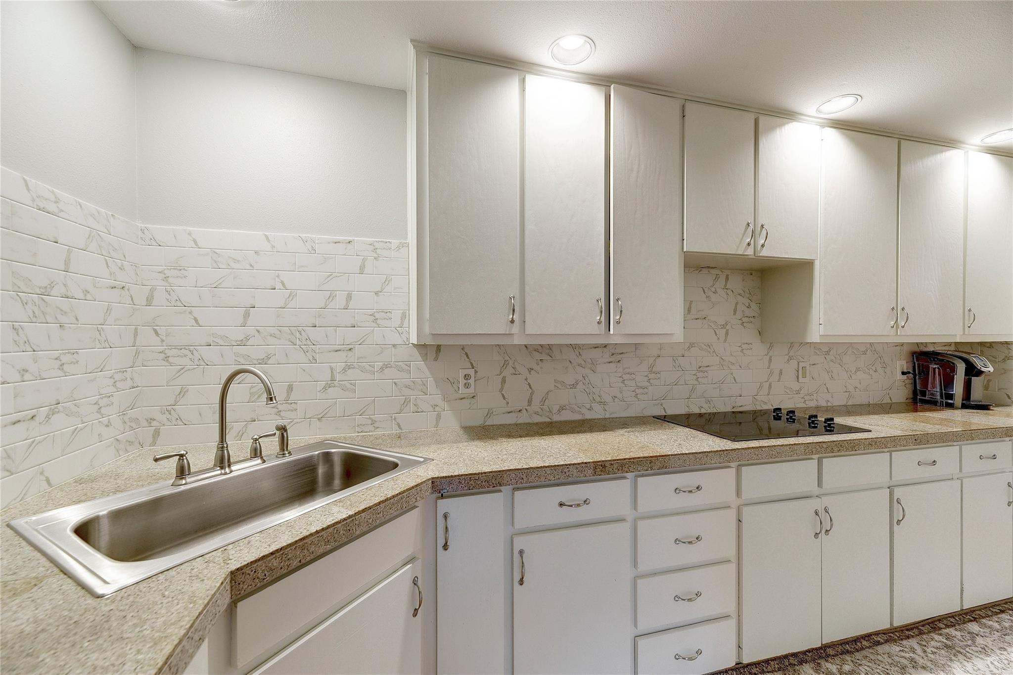 1735 Spyglass Dr # 117, Austin, TX 78746