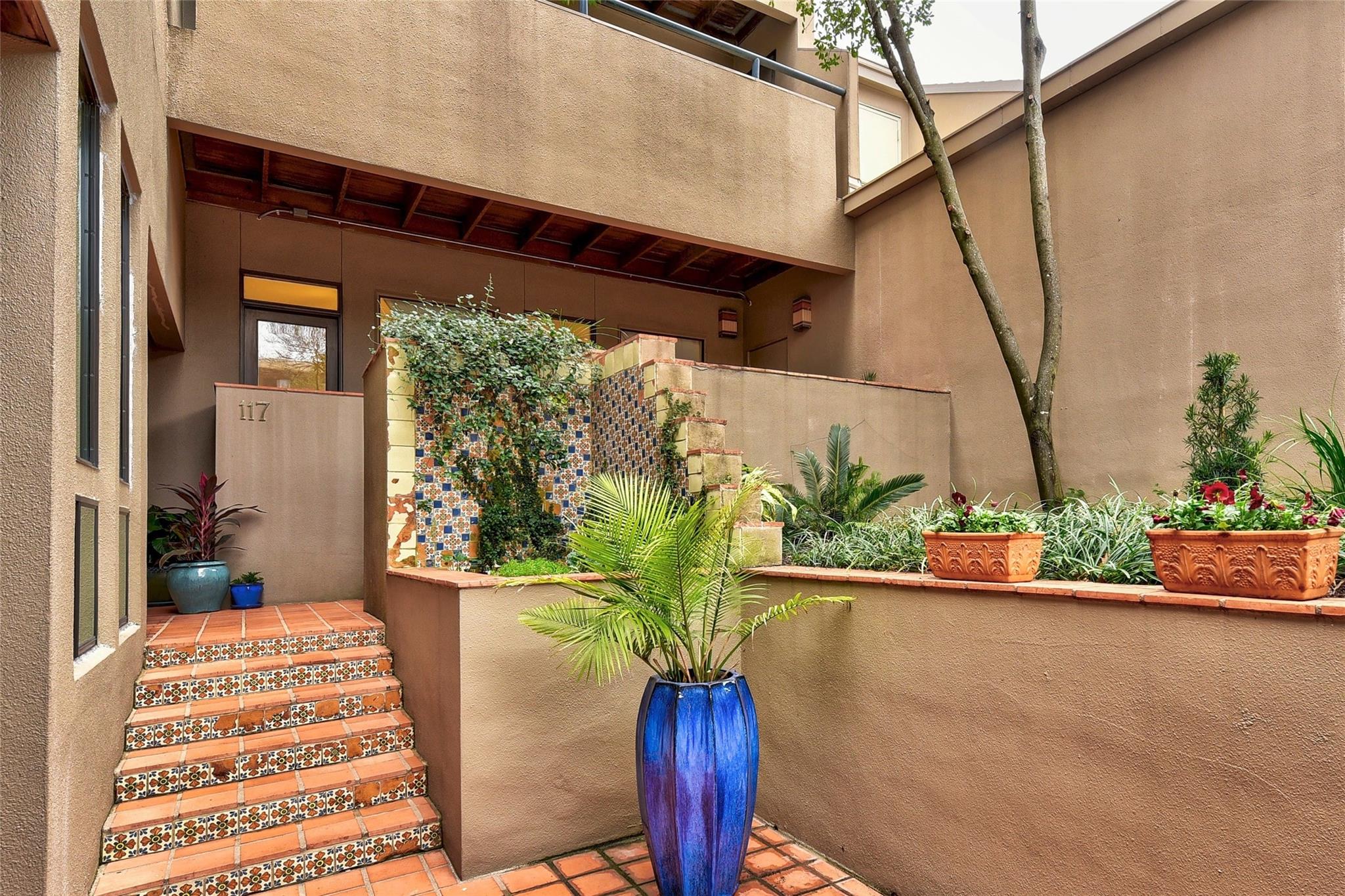 1735 Spyglass Dr # 117, Austin, TX 78746