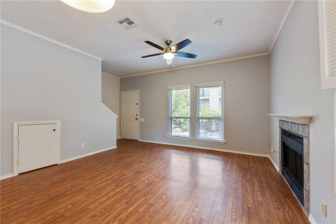 802 S 1st St # 219, Austin, TX 78704