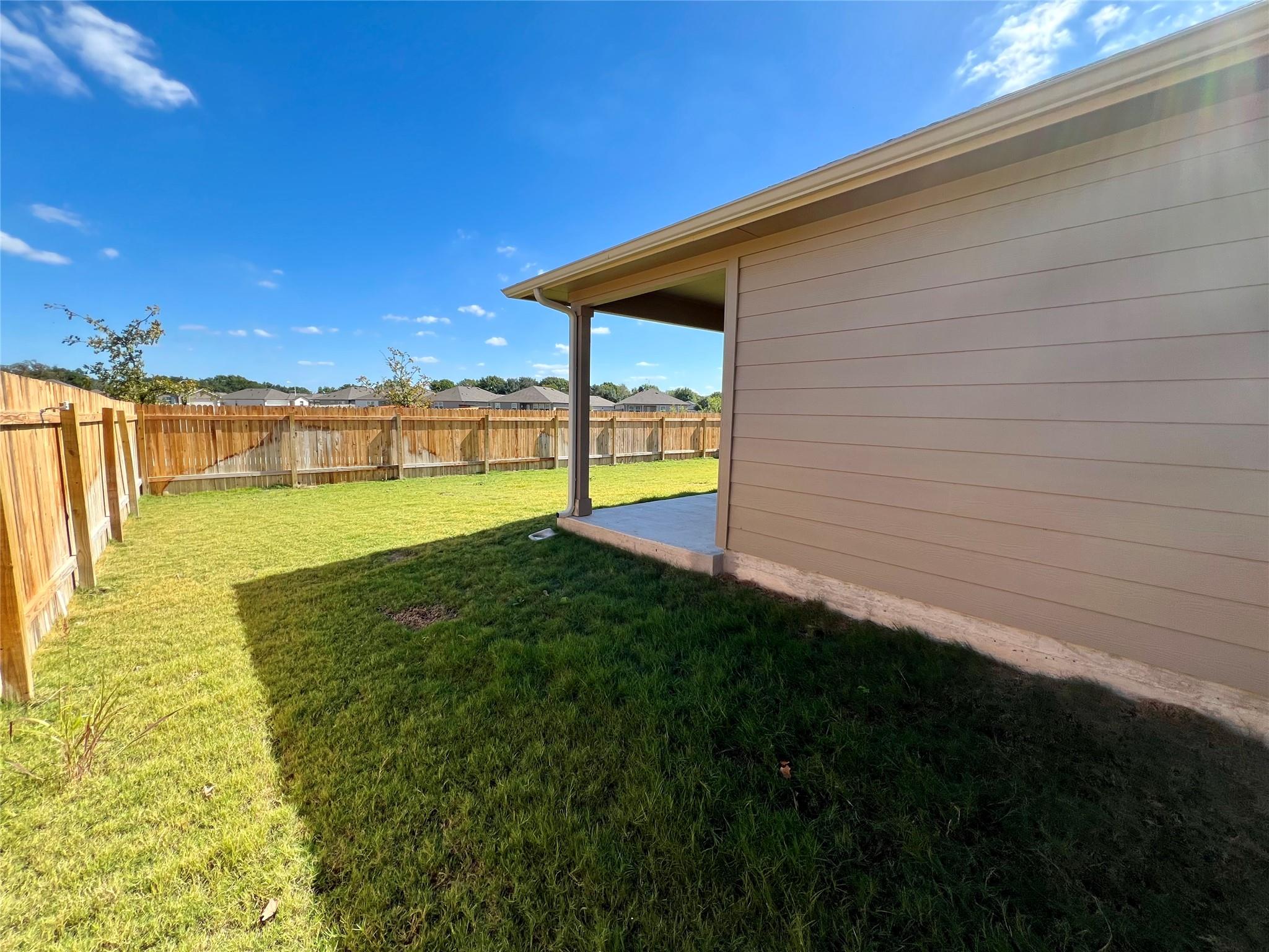 1314 Prescott Pl, Lockhart, TX 78644