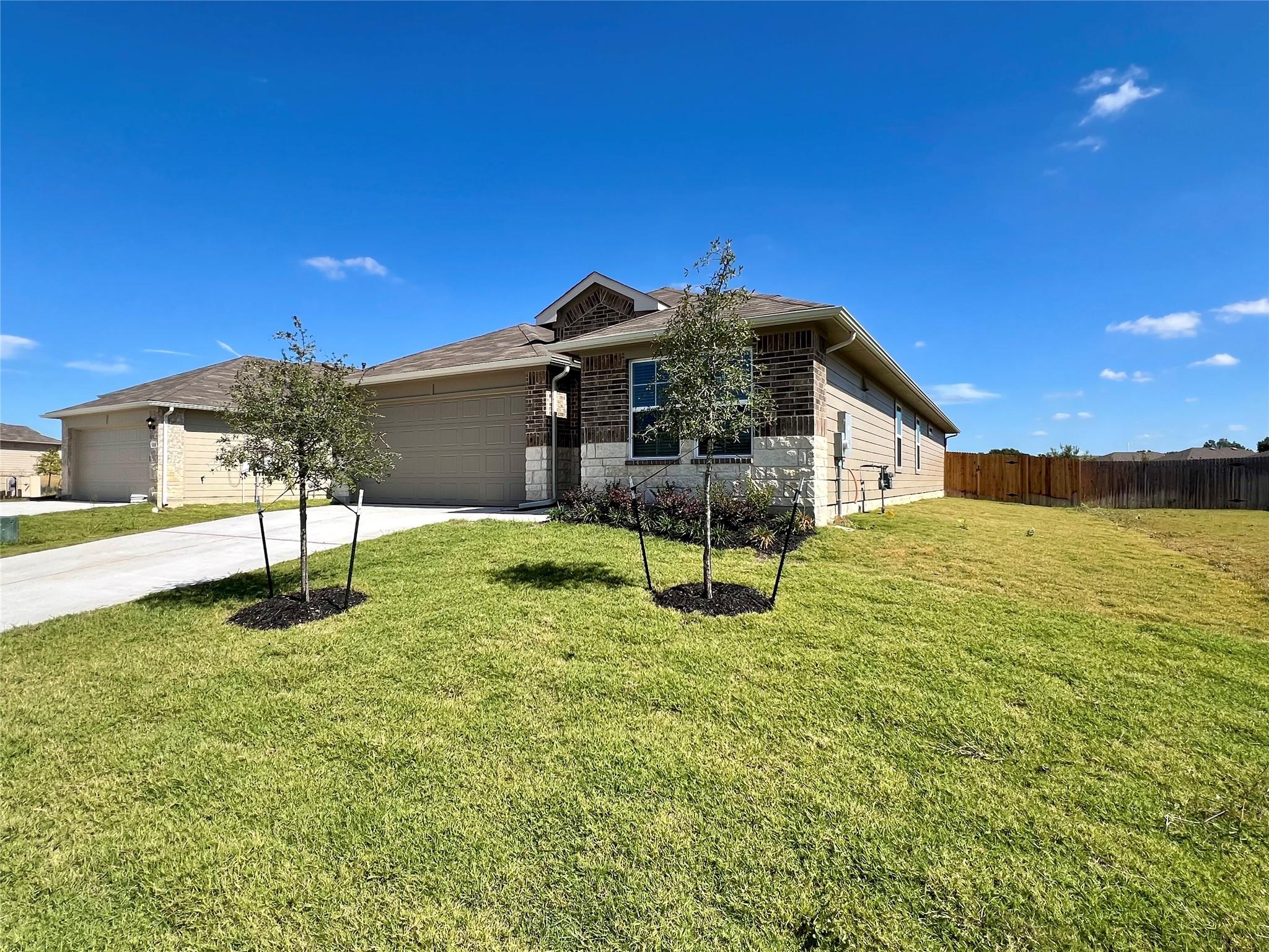 1314 Prescott Pl, Lockhart, TX 78644