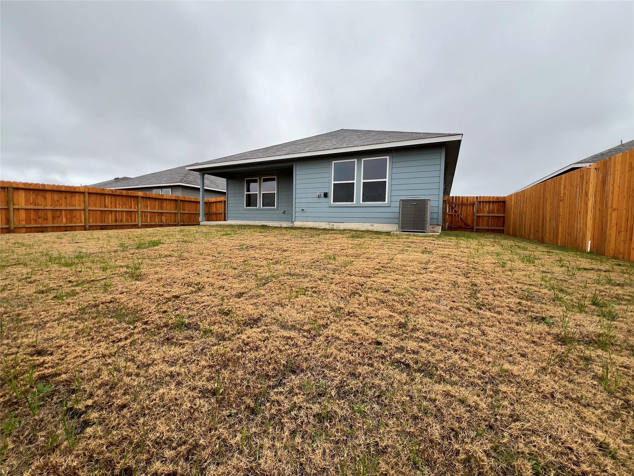 305 Wirecrested Dr, Lockhart, TX 78644