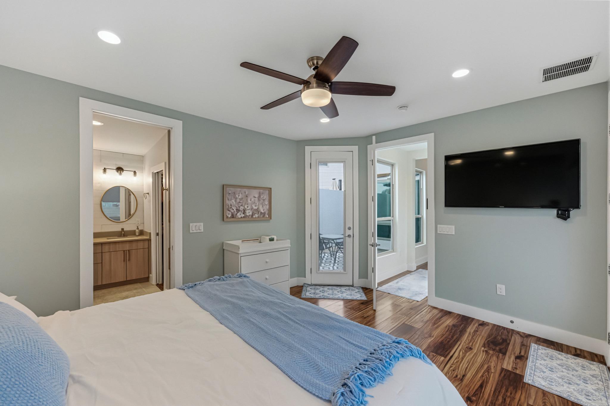 1405 Camelot Cir # A, Austin, TX 78745