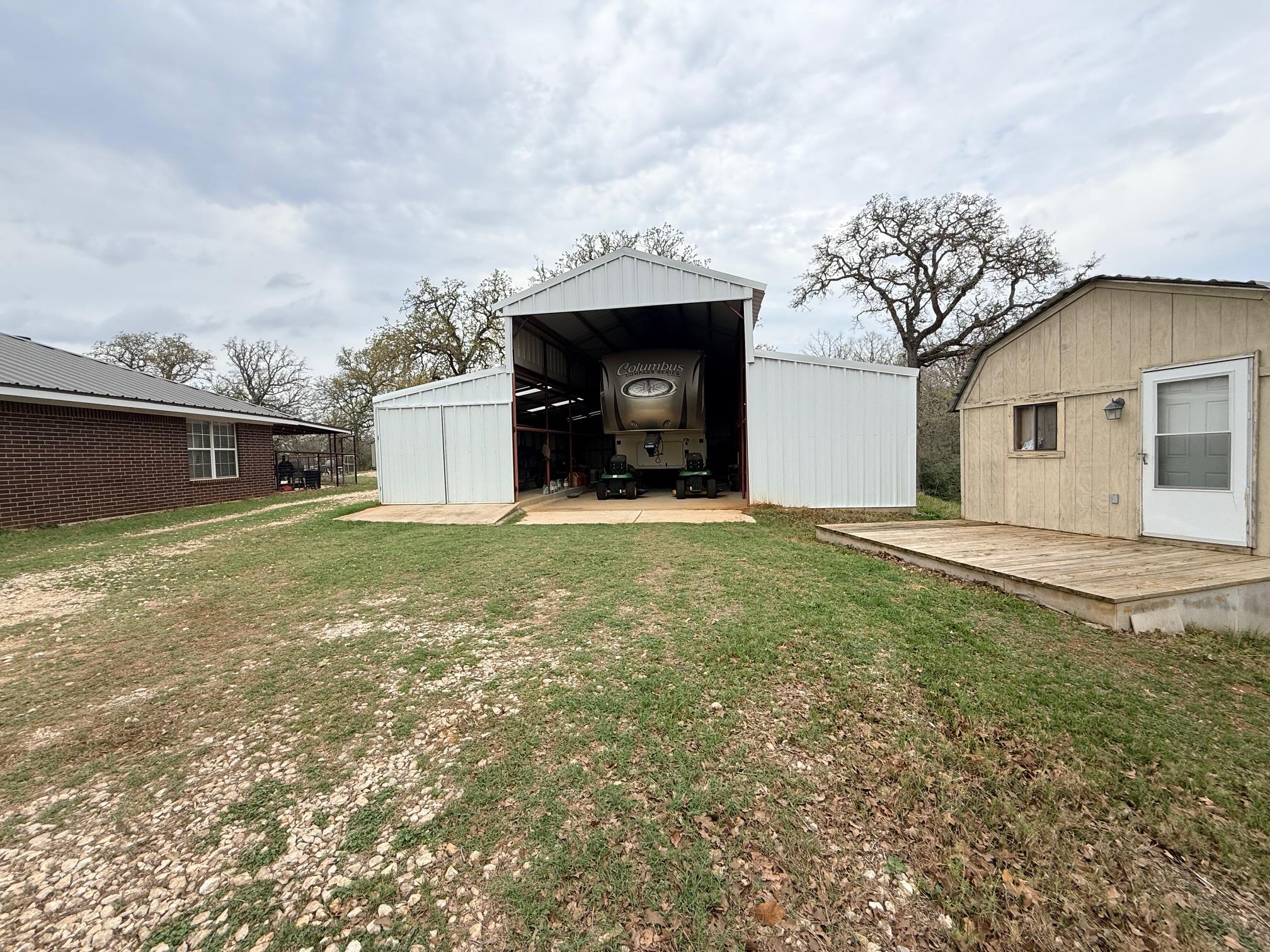 2628 County Road 316, Lexington, TX 78947
