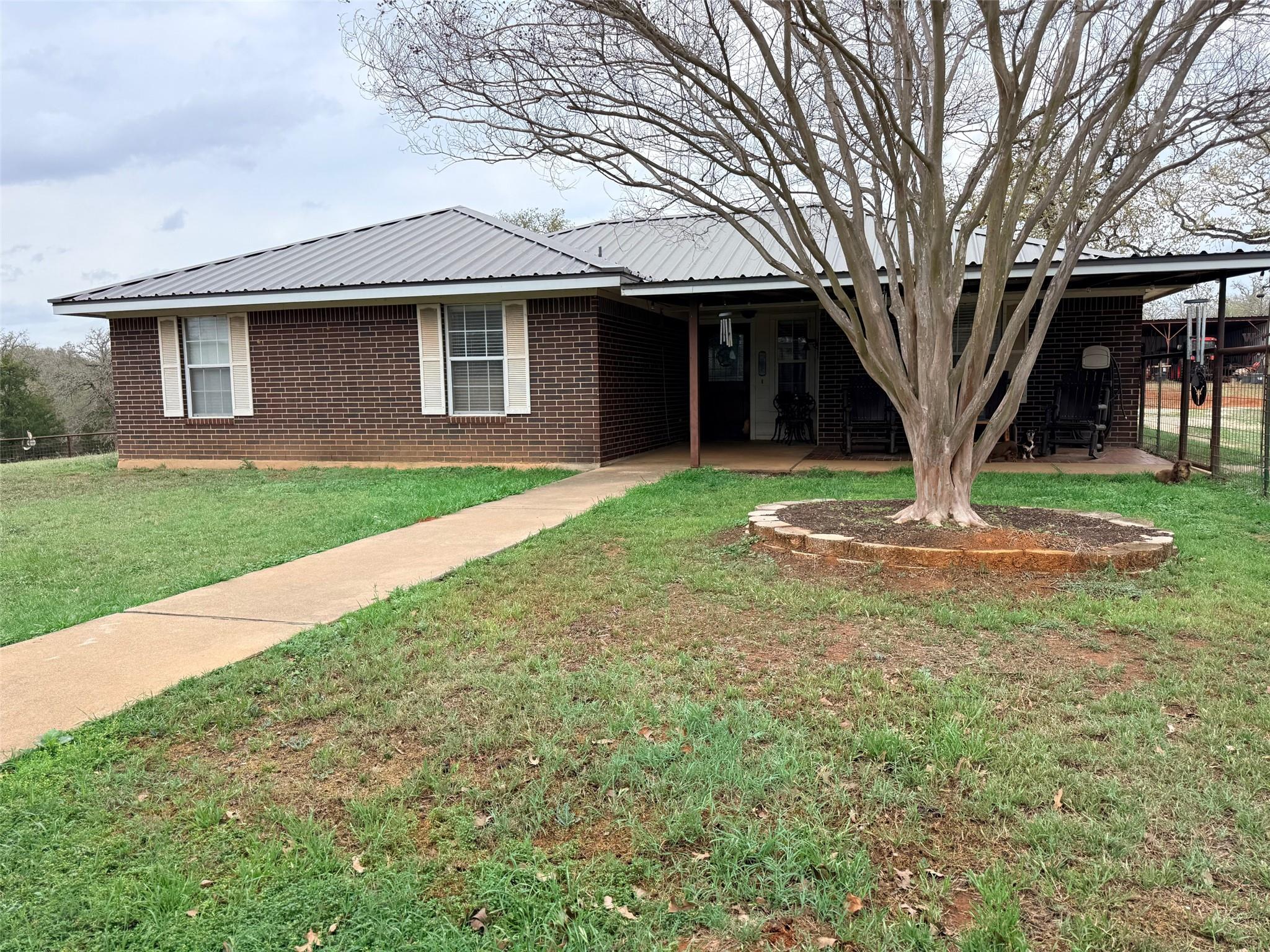 2628 County Road 316, Lexington, TX 78947