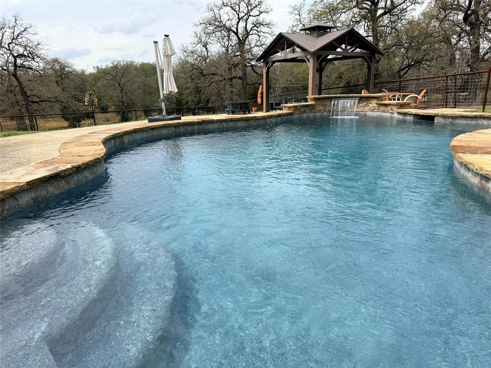 2628 County Road 316, Lexington, TX 78947