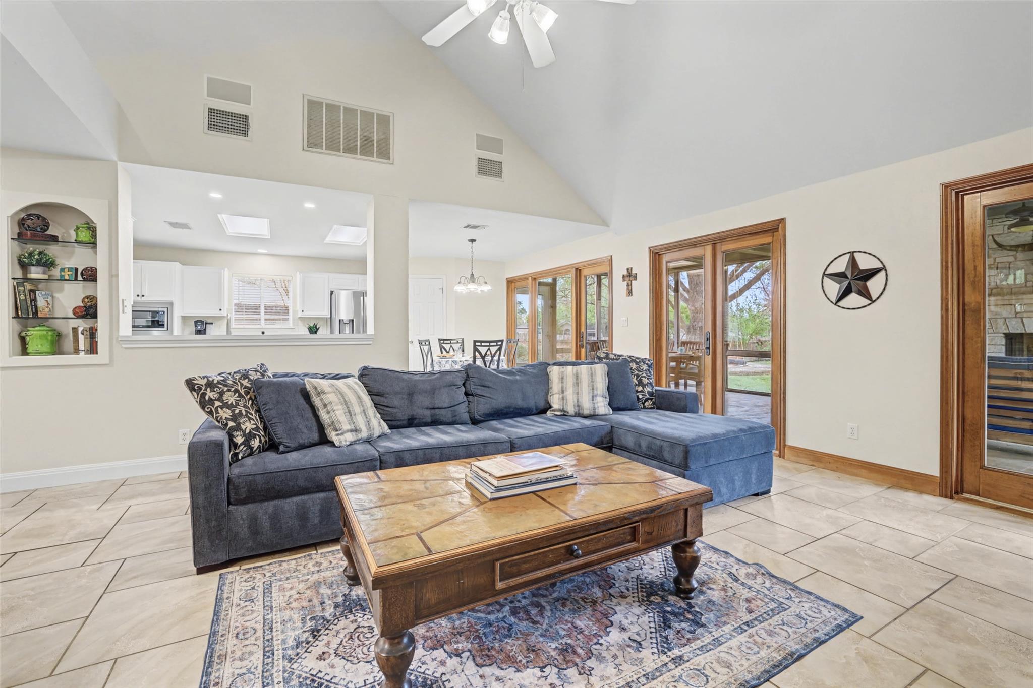 16919 Mouse Trap Dr, Round Rock, TX 78681