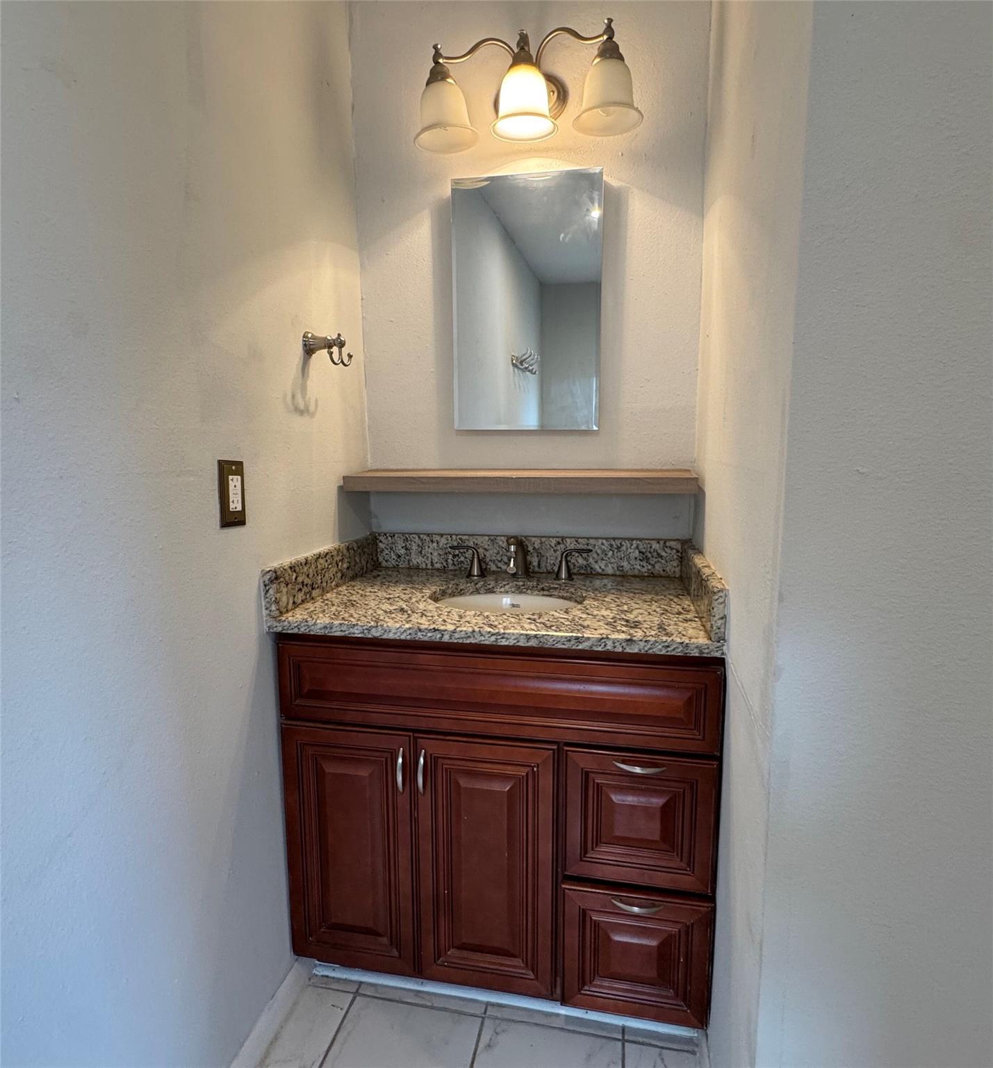 1402 Mardell St, San Antonio, TX 78201