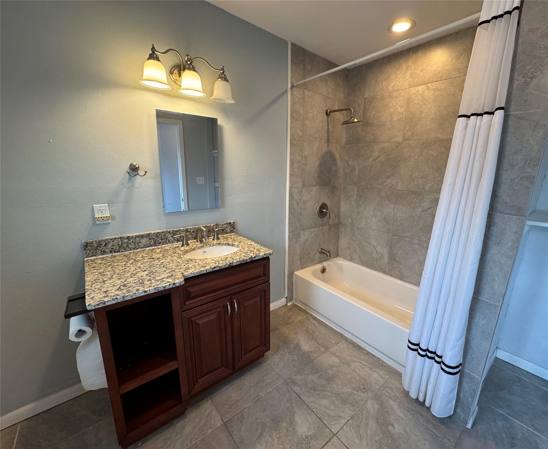 1402 Mardell St, San Antonio, TX 78201