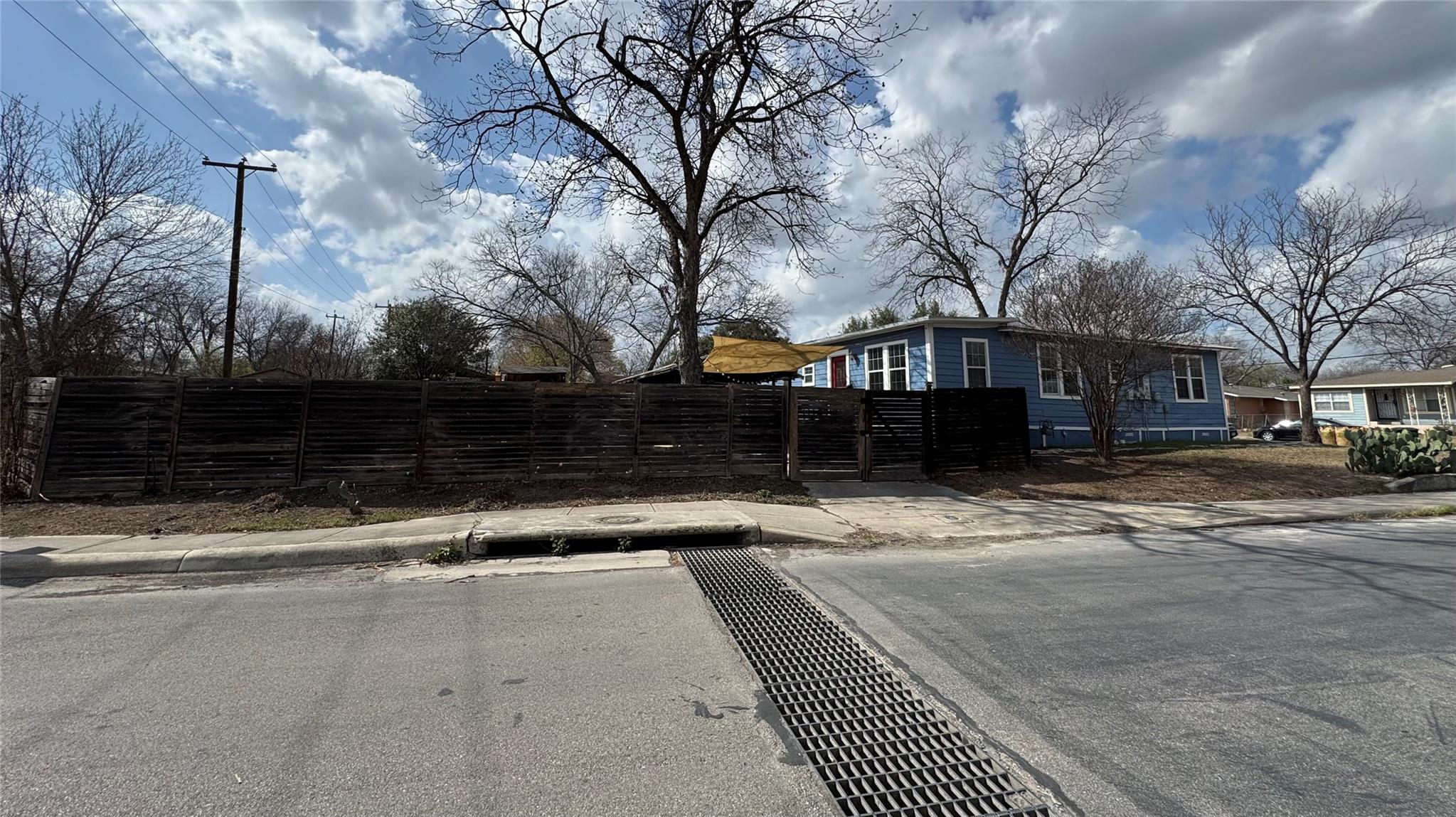 1402 Mardell St, San Antonio, TX 78201