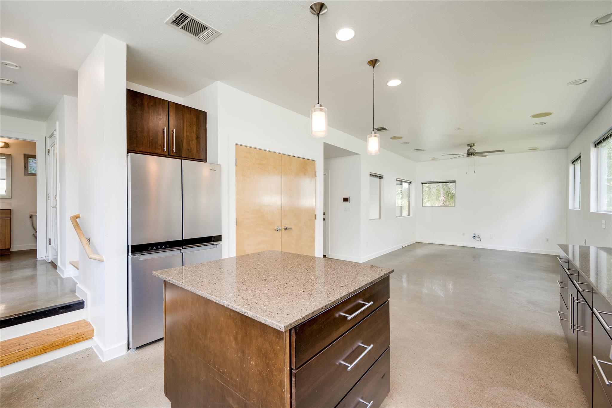5237 Sendero Hills Pkwy, Austin, TX 78724