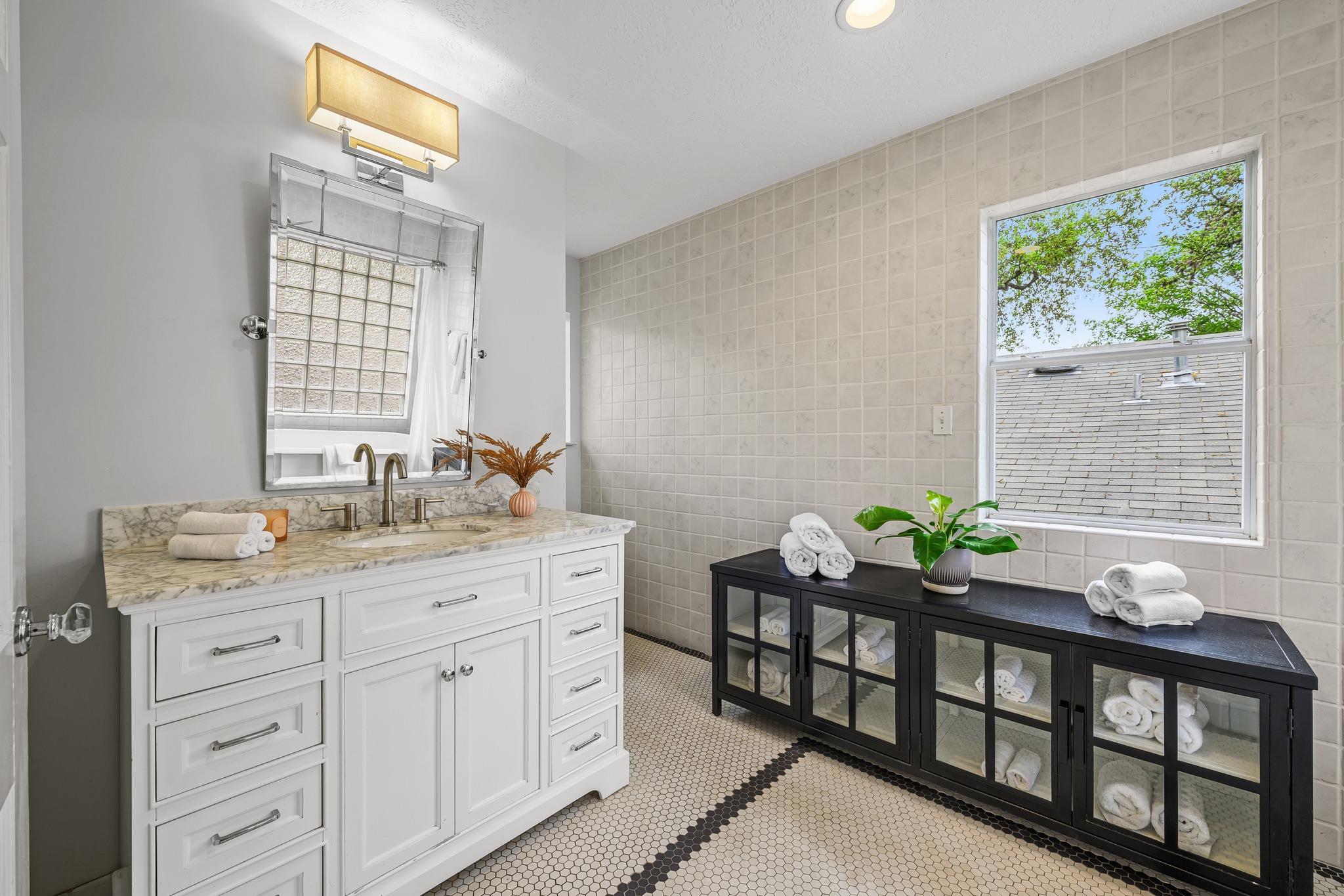 804 W Gibson St, Austin, TX 78704