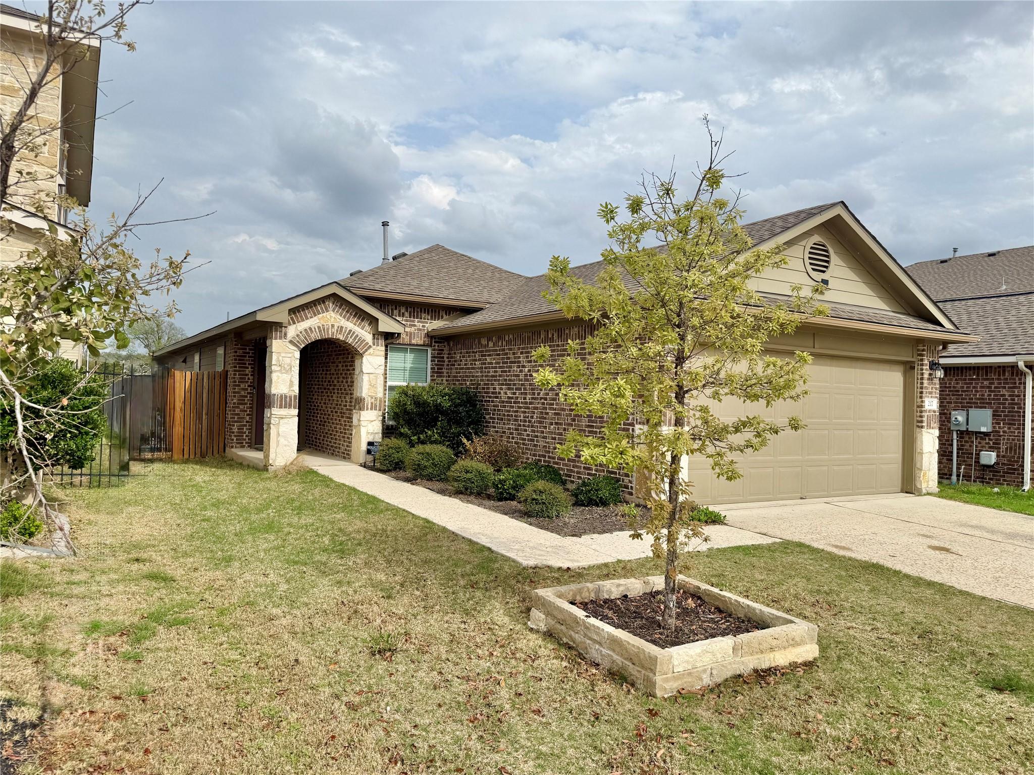 217 Yoakum St, Leander, TX 78641