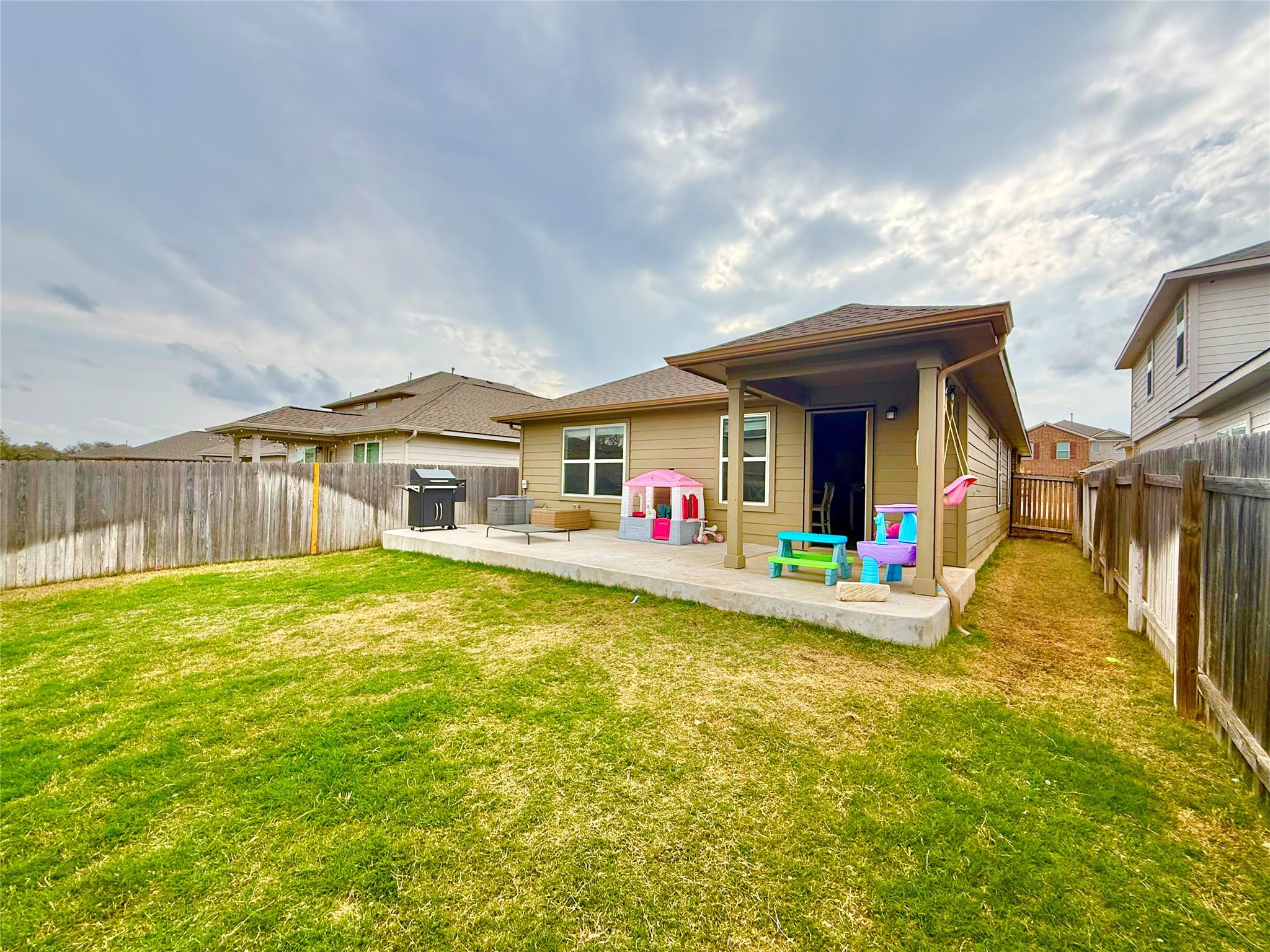 217 Yoakum St, Leander, TX 78641