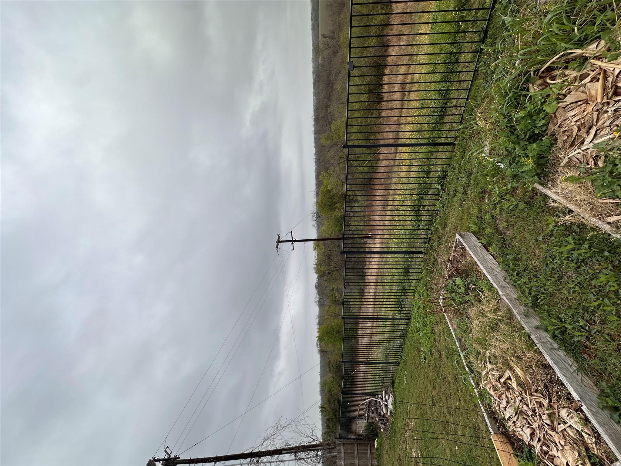 207 Liard River Rd, Hutto, TX 78634